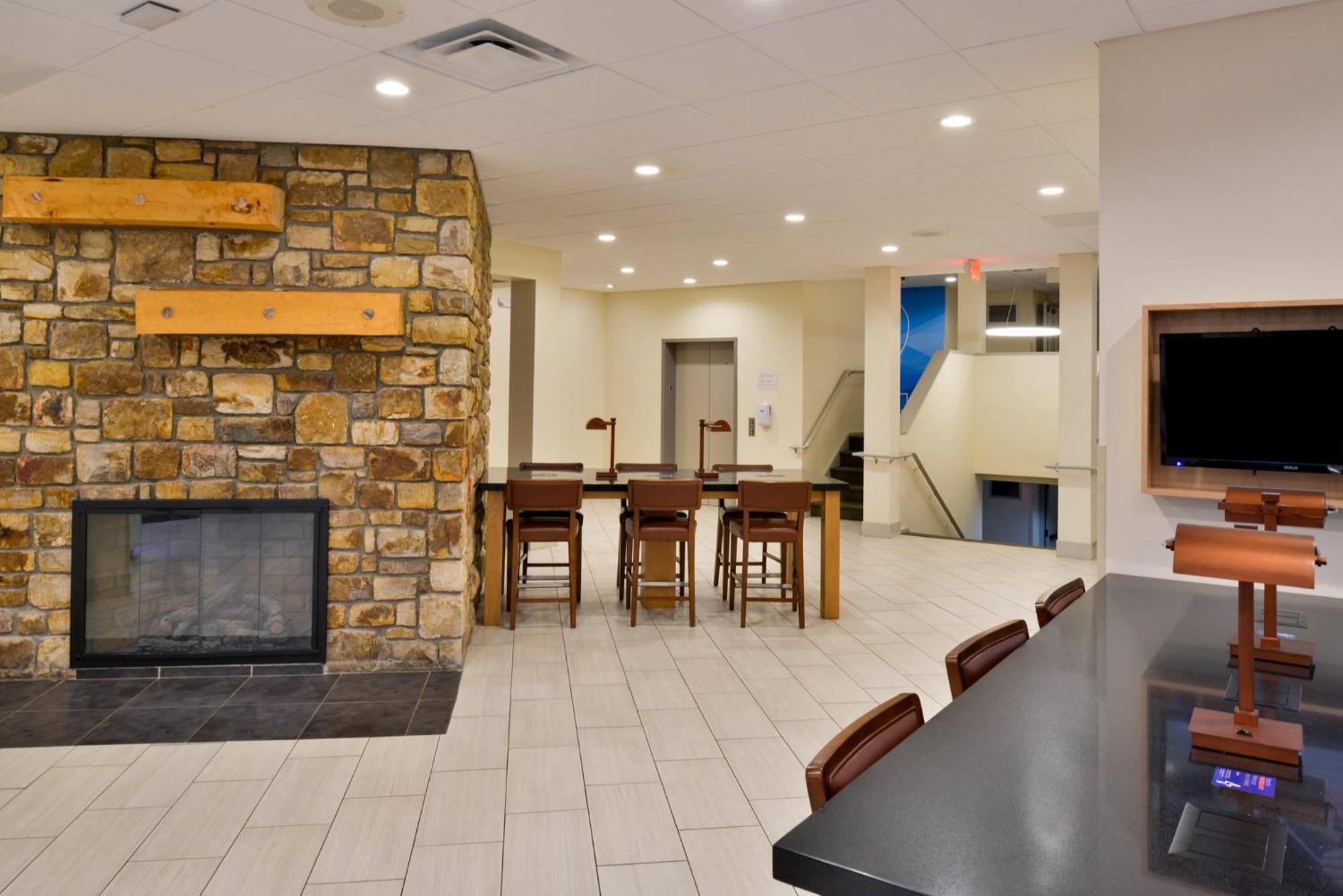 Holiday Inn Express Blowing Rock South By Ihg Bagian luar foto